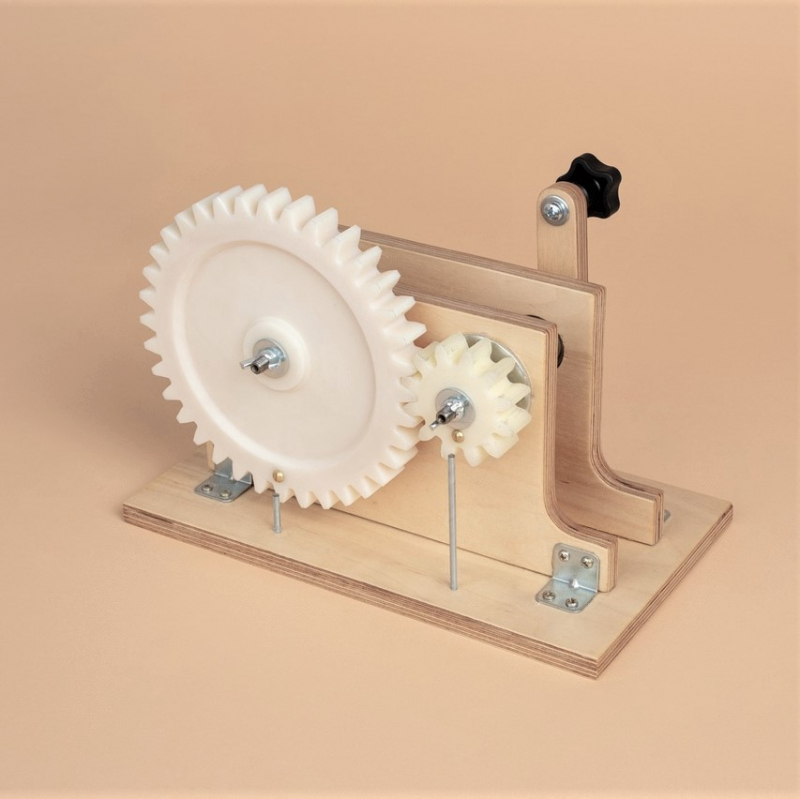 Работа с наглядными пособиями по математике в средней школе